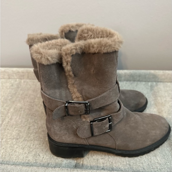 Booties - Picture 3 of 4